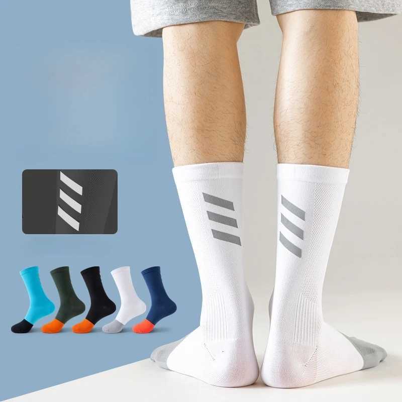 New Mens Professional Cycling Socks ColorMatching Reflective Night Breathable QuickDry Absorbent Elastic Sports Socks D250911