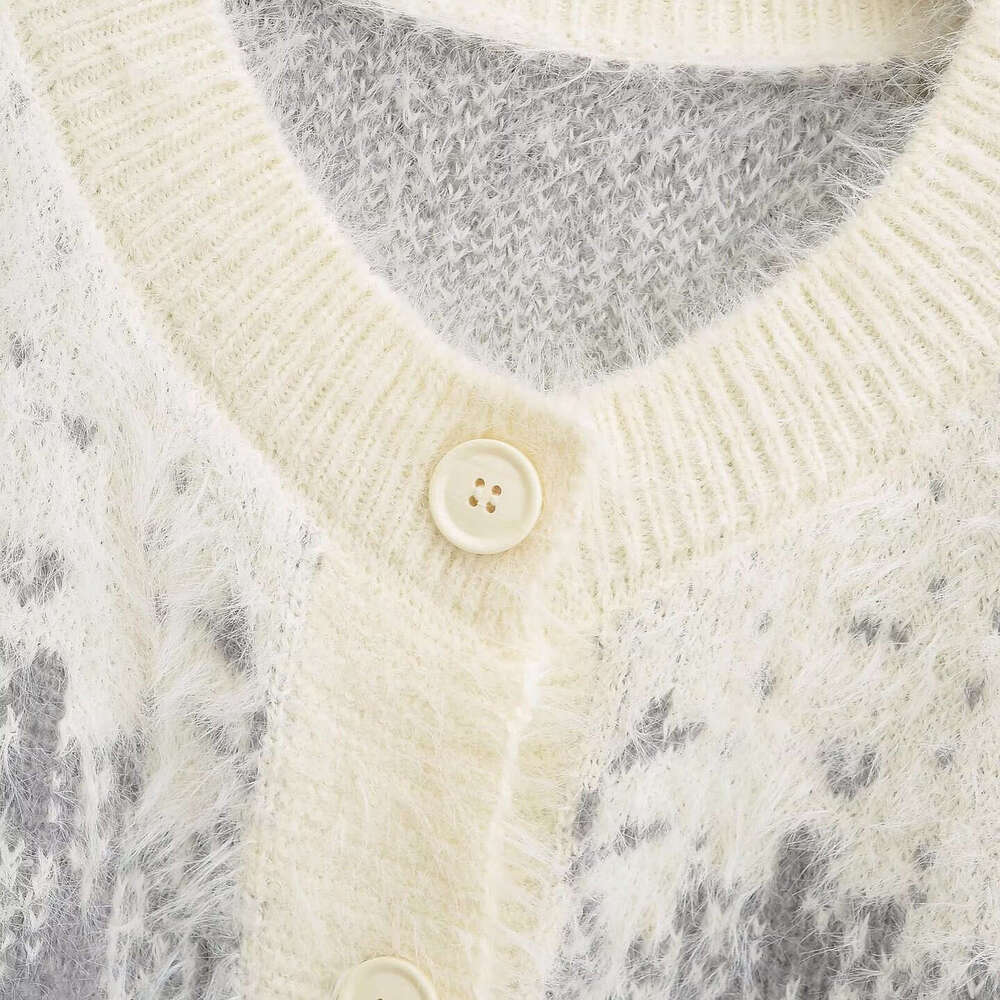 DHEssentials INS New Korean Gradient Knitted Cardigan Unique Top French Design Color-Block Little Chanel Style Jacket for Women