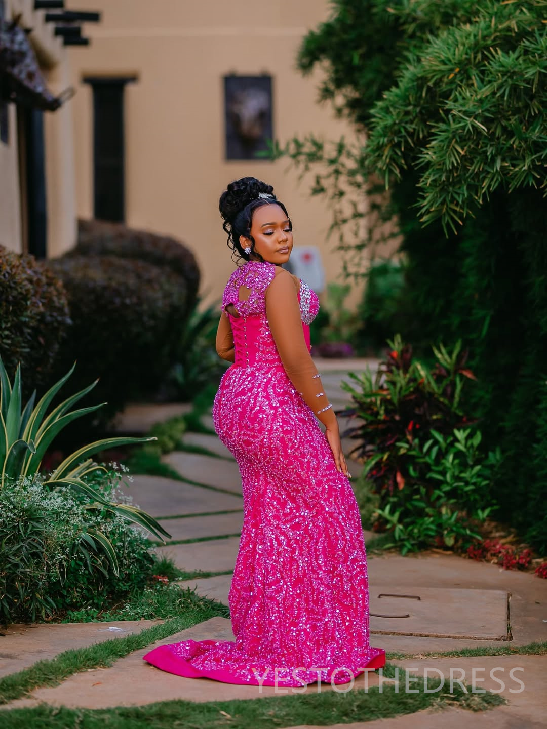 2025 Mermaid Plus Size Fuchsia Prom Dresses For Black Women Evening Dresses Formal Gowns Long Sleeves Beaded Lace Birthday Dress Second Reception Gown