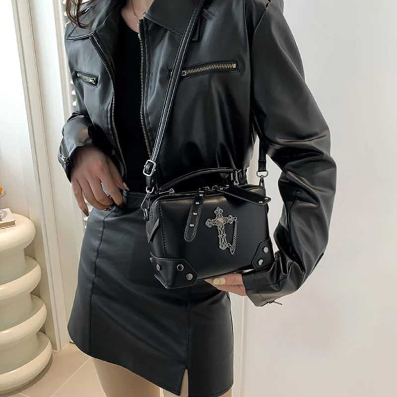 Women Gothic Punk Square Small Crossbody Handbag with Top Handle Skull Crosses Chain PU Leather Shoulder Bag Purse W250911