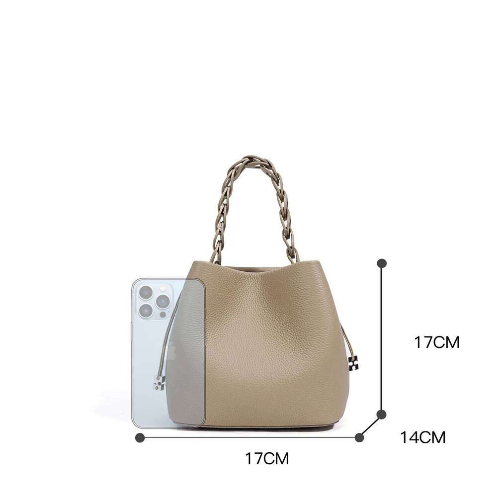 2026 New Genuine Leather Bucket Bag Summer Crossbody Shoulder Women's Tote Versatile Hobo Handbag Spacious Casual Fashion 250805 250805