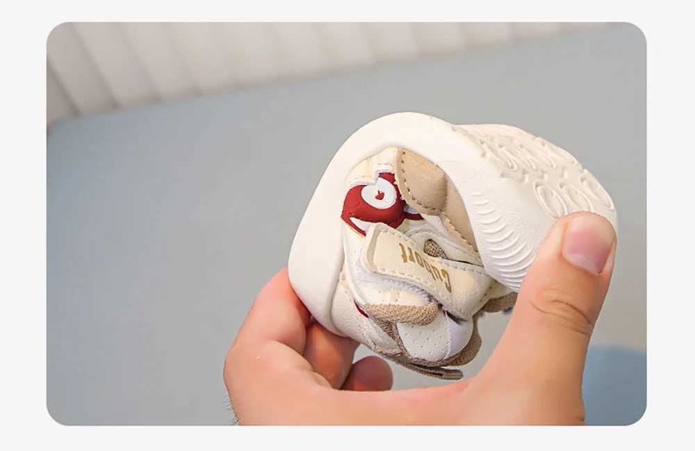 Korean Style Childrens Sport Shoes Ergonomics Toddler Shoes For Baby Boys Girls Softsoled Kids Sneakers Cute First Step Shoes Y250912