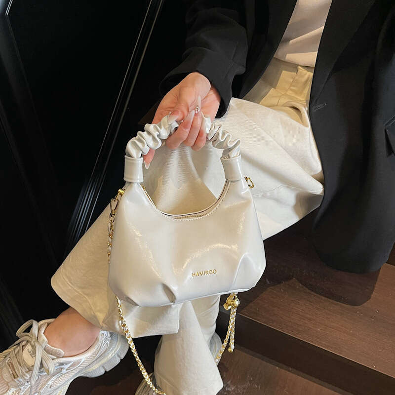2025 New Designer Bag Fashion Chain Shoulder Crossbody Bags for Women Pleated Handbag Dumpling Bag Solid Color