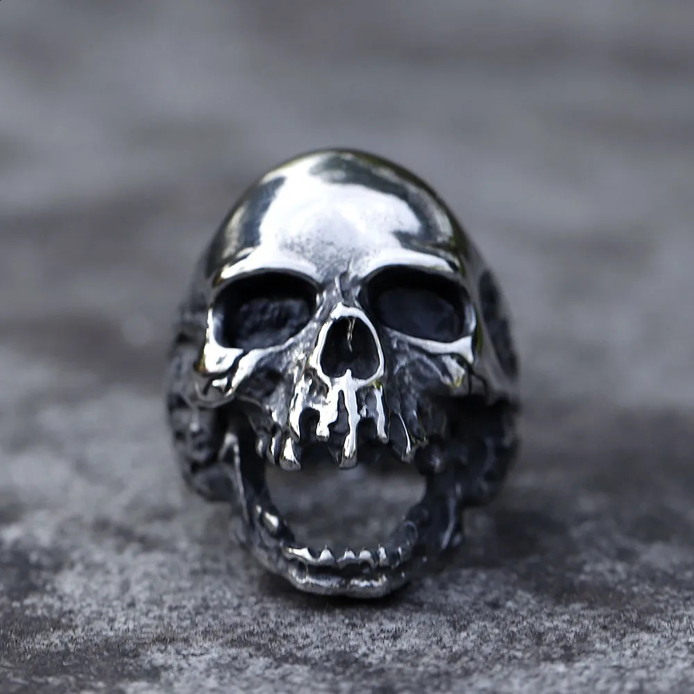 Mens 316L stainlesssteel rings Large fierce Skull Vintage ring for teens gothic punk Biker Jewelry Gift 250911CJ