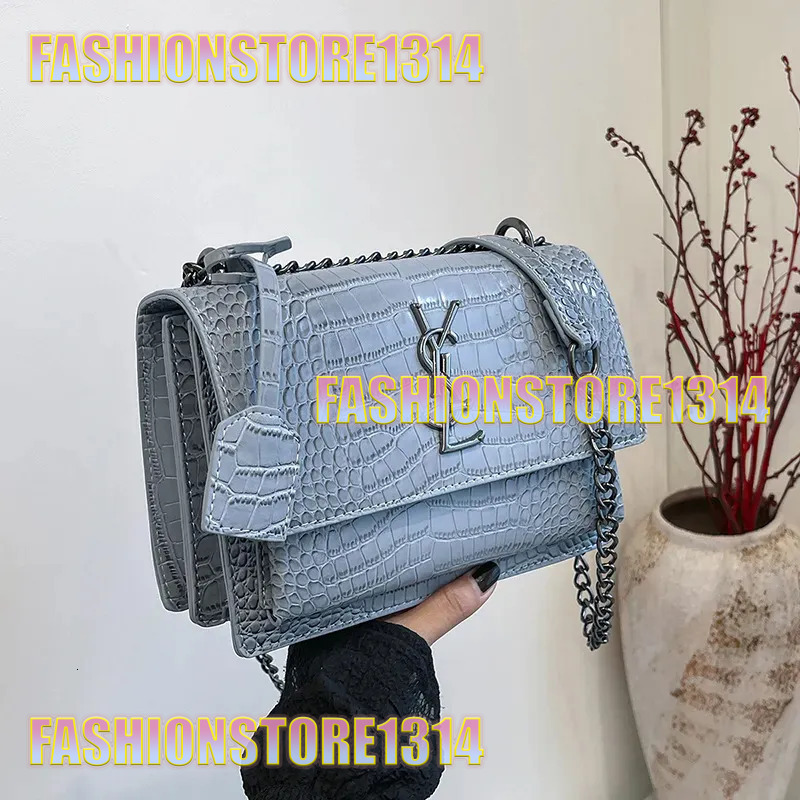 7a ee Hot designer bags for womens Shoulder bags red green white brown black retro chain fashionable single shoulder crossbody bag 0