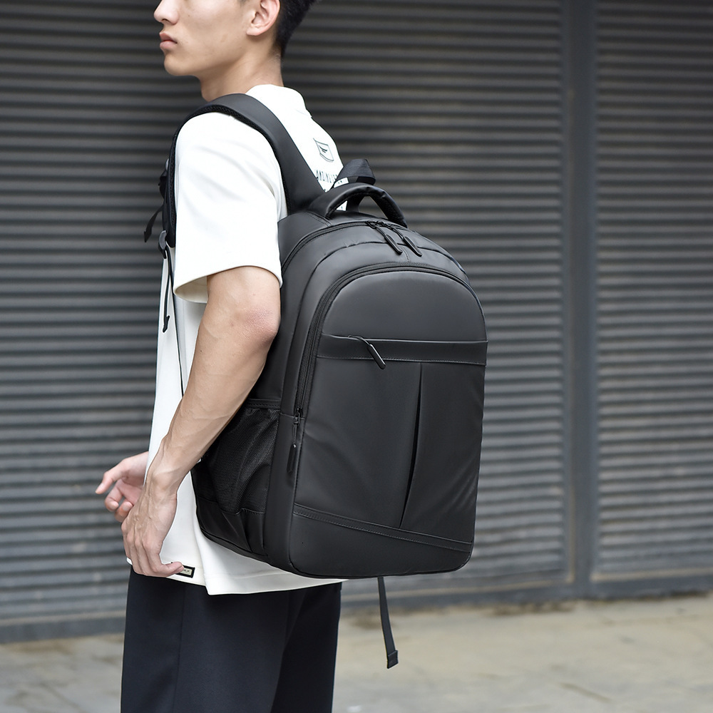 New Simple Sports Backpack Fashion Large Capacity College Student School Bag Business Commuter Casual Free Shipping Designer Bag Luxury Bag Double Sho