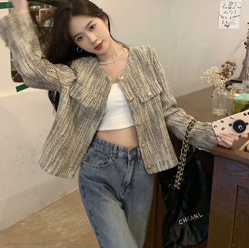 DHEssentials Short Long Sleeve Jacket for Women, Autumn Winter 2025 New High-end Design Stylish Ins Cardigan Top