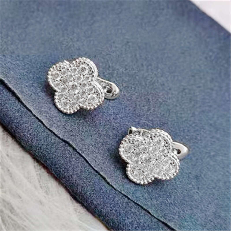 Full Dia Four-Leaf Clover High-End Earrings for Women, Ins Light Fashion French Niche Minimalist Style Earrings, Tea Series Floral