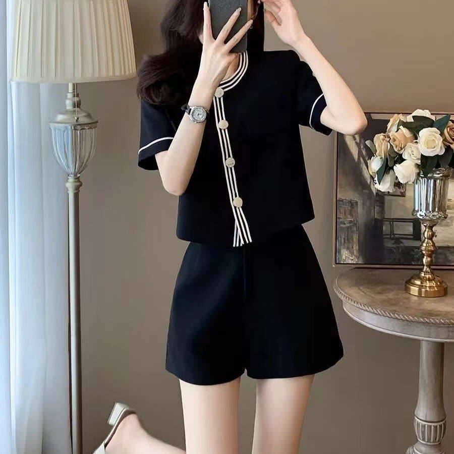 DHEssentials Summer Women's Fashion Elegant Goddess High-End Petite Street Age-Reducing Fashionable Little Chanel Style Shorts Two-Piece Set#905