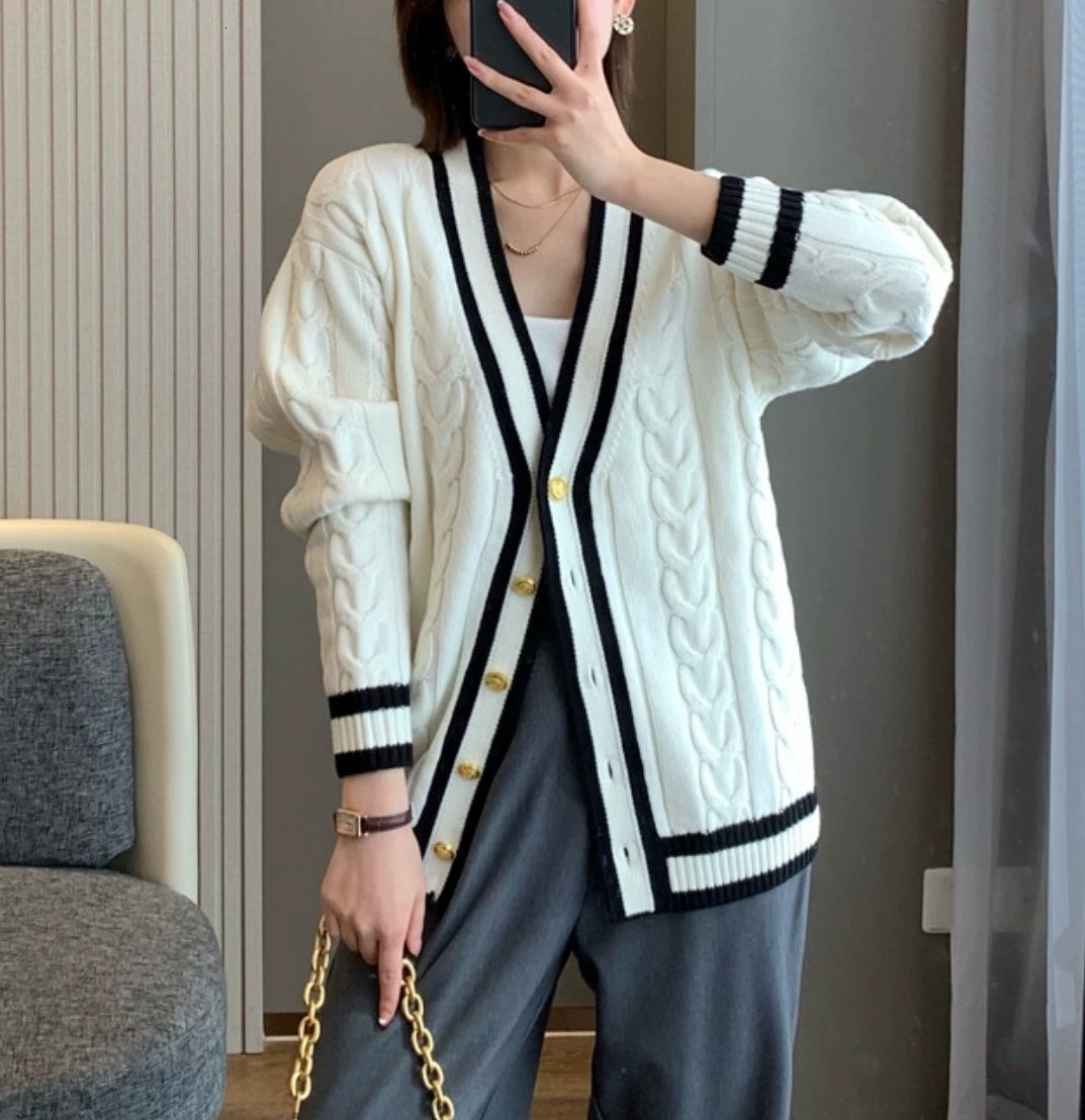 Spot goods Long Sleeve Knit Cardigan Sweater, Korean Style Retro Design, Suitable for Couples, Black and White, Sizes S-3XL