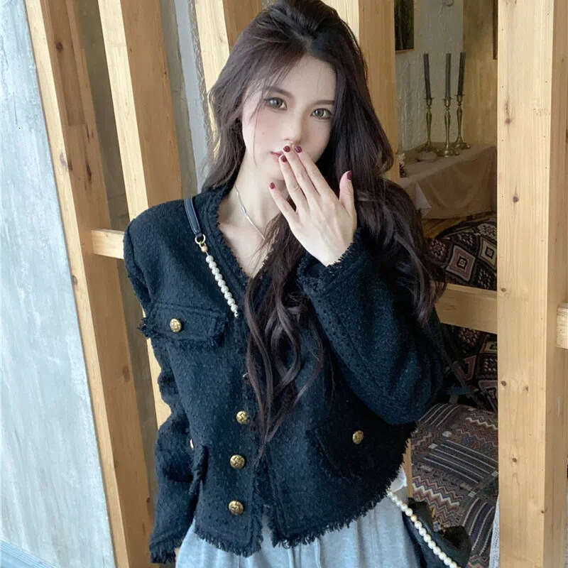 DHEssentials 2024 High-End Chanel-Style Women's Jacket Autumn New Short Loose V-Neck Tassel Black Long Sleeve Top