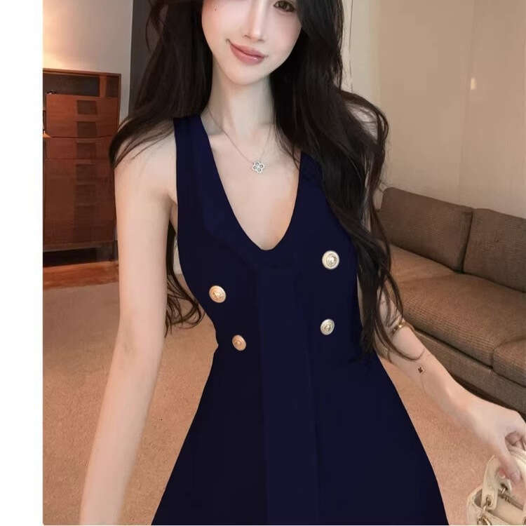 DHEssentials 2025 New French Style Socialite Chic V-Neck Tie Gold Buckle Slim Waist Knitted Dress