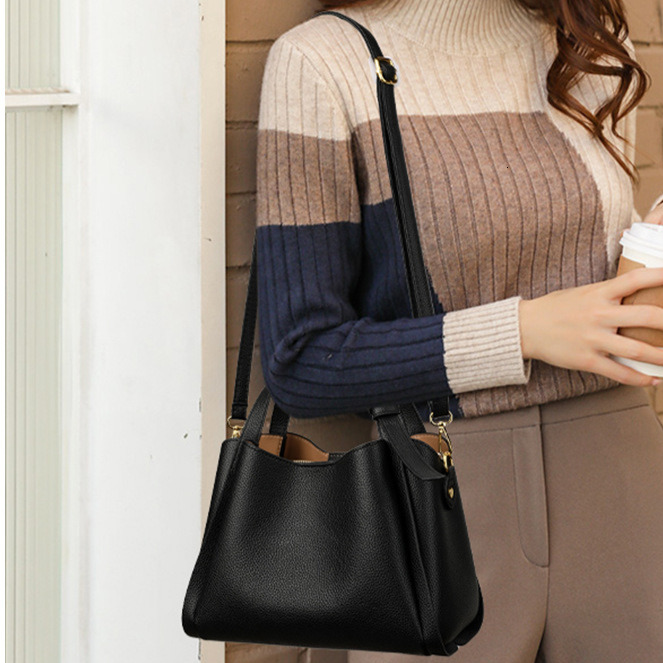 Soft Leather Women s Handbag Minimalist Women s Shoulder Bag French Elegant Style Women s Crossbody design Bag Autumn New Lychee Pattern Designer Bag