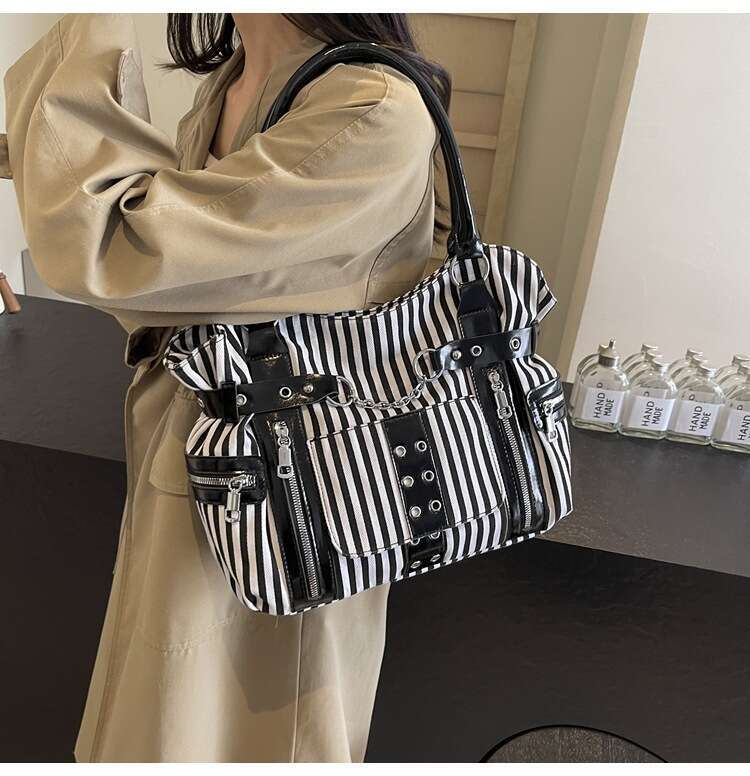 Fashion Trend Plaid Gothic Designer Bags Punk Large Capacity Tote 2025 Canvas Casual Commuter Versatile Shoulder Bag