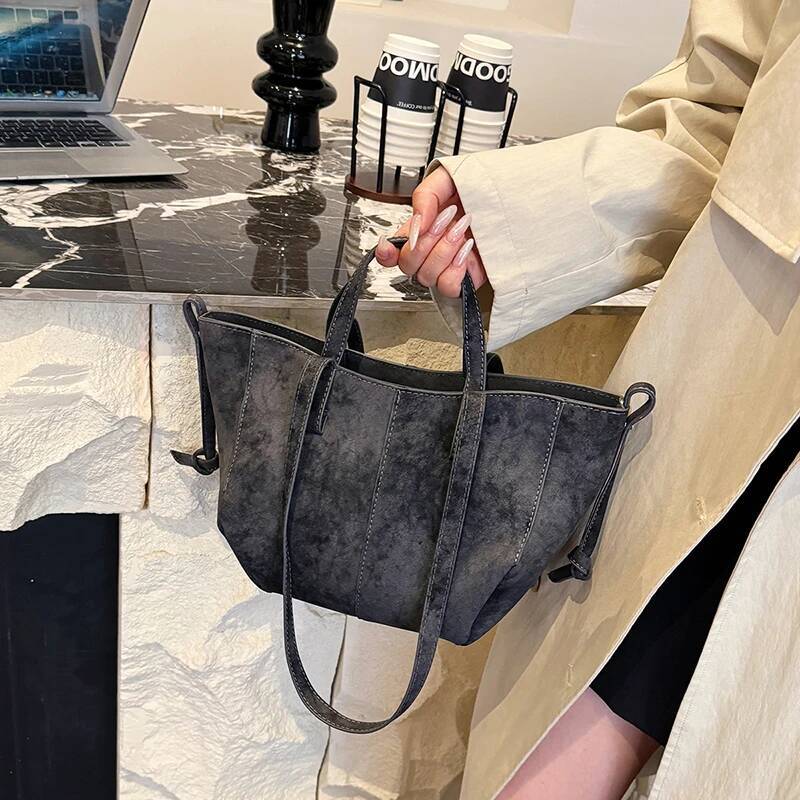 PU Leather Women s Crossbody Bag French Retro Style Trendy Temperament Women s Shoulder Bag Versatile Frosted Shoulder Bag Designer Bag