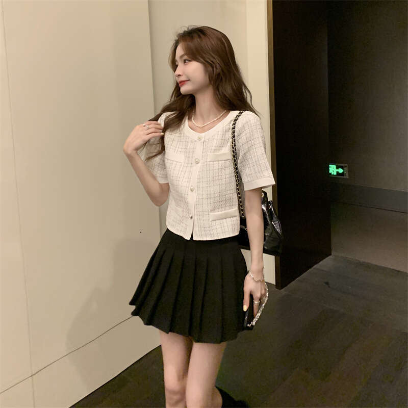 DHEssentials 2025 Summer New Design Sense Niche Chic Plaid Top Women Trendy Little Chanel Style Elegant Black Short Jacket