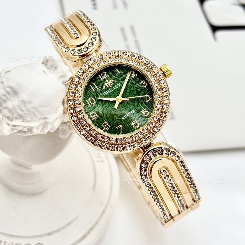 Great quality diamonds women Designer WristWatches with box beautiful lady fashion casual Luxury Dial 29mm quartz Watchs no853