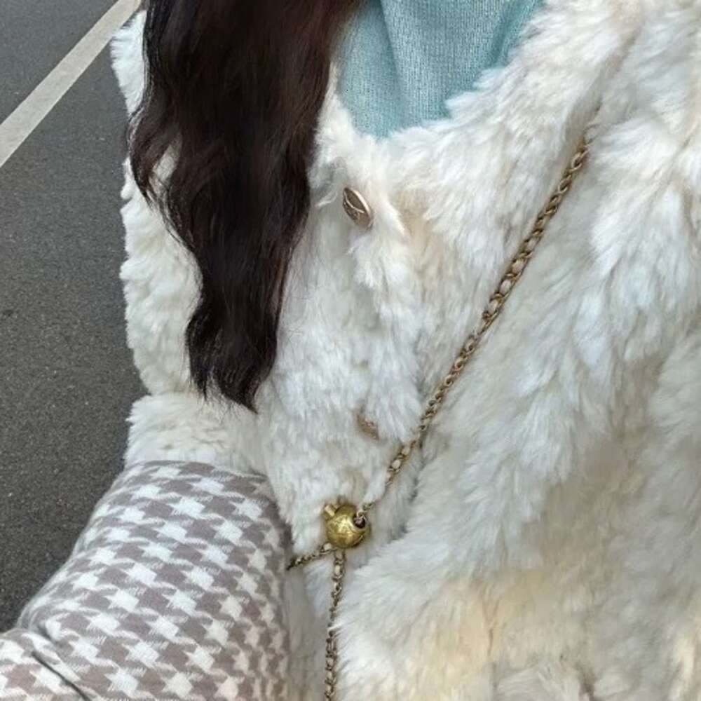 DHEssentials 2025 Autumn Winter New Style Small Fragrance Cotton Padded Coat Women, Loose and Comfortable Furry Jacket for Petite Women