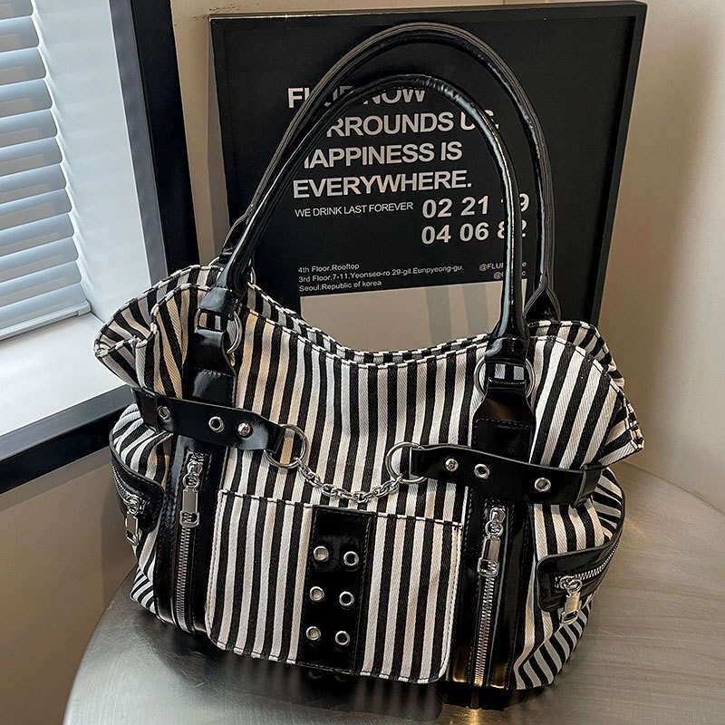 Fashion Trend Plaid Gothic Designer Bags Punk Large Capacity Tote 2025 Canvas Casual Commuter Versatile Shoulder Bag