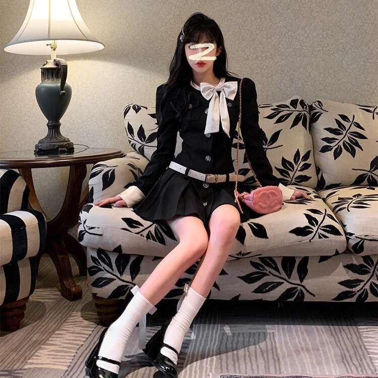 DHEssentials Xiaoxiangfeng Salt Series 2025 Spring and Autumn New High-end Elegant Waist-cinching Bow Short Little Black Dress for Women