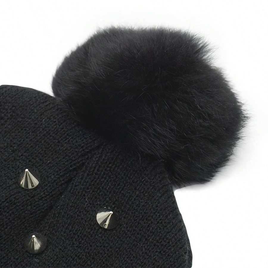 1PC Mens and Wens AutumnWinter Personali Punk Rivet Warm Wool Ball Knitted Hat Soft and Cfortab G250910