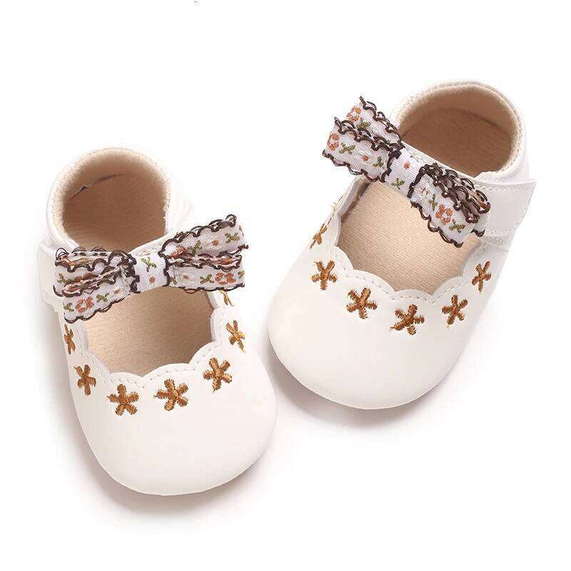 0-18 Months Spring and Autumn Girls Fashion Princess Soft Rubber Soled First Toddler Shoes Casual Walking