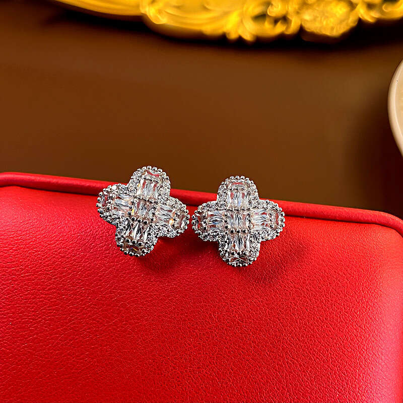 Real Gold Plated Sier Needle Zircon Flower Full Dia Light High-end Fashion Versatile Earrings