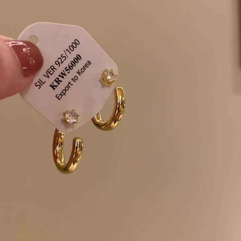 gold Simple Style C-shaped Micro-inlaid Zirconia Autumn Winter Exquisite High-end Glossy Geometric Earrings