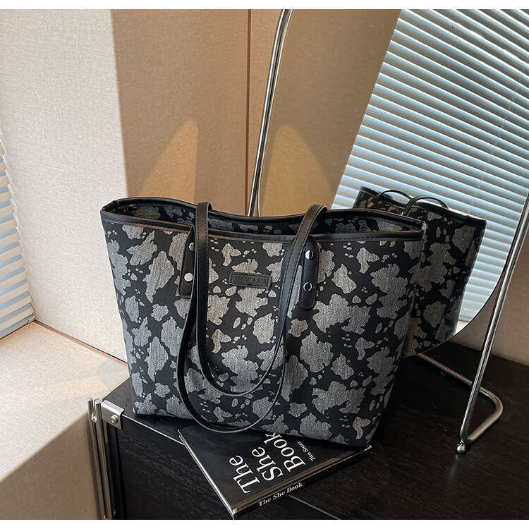 2025 New Fashion Designer Bags High-End Underarm Tote for Women, Office Commute Large Capacity Elegant Versatile Shoulder Bag