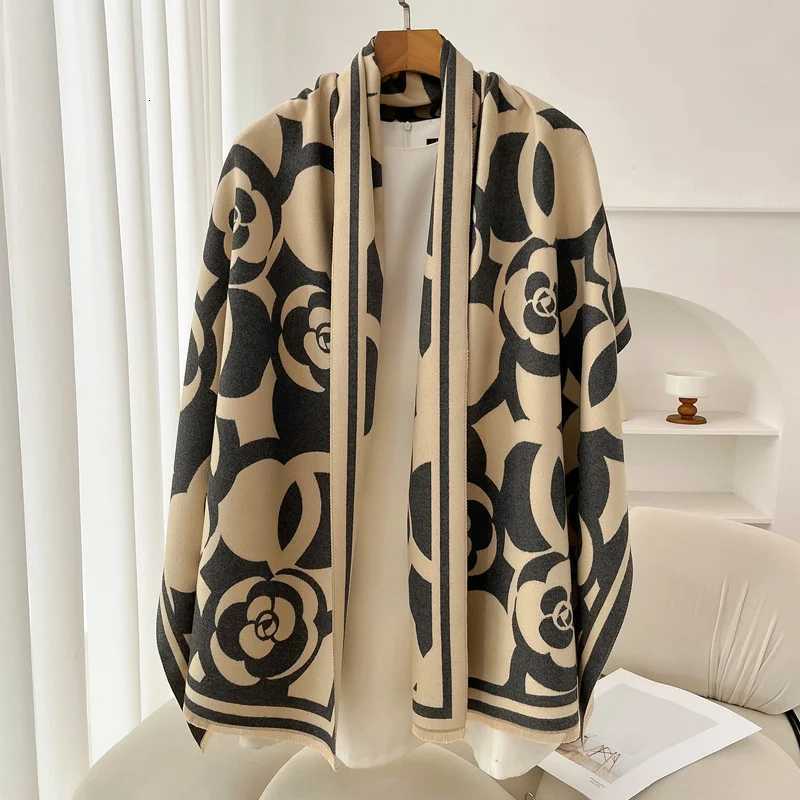 Flower Print Designer Winter Fashion Wen Scarf Cashmere Thicken Warm Shawl Pashmina Scarves Poncho Wrap Ladies Fashion Luxury X250912
