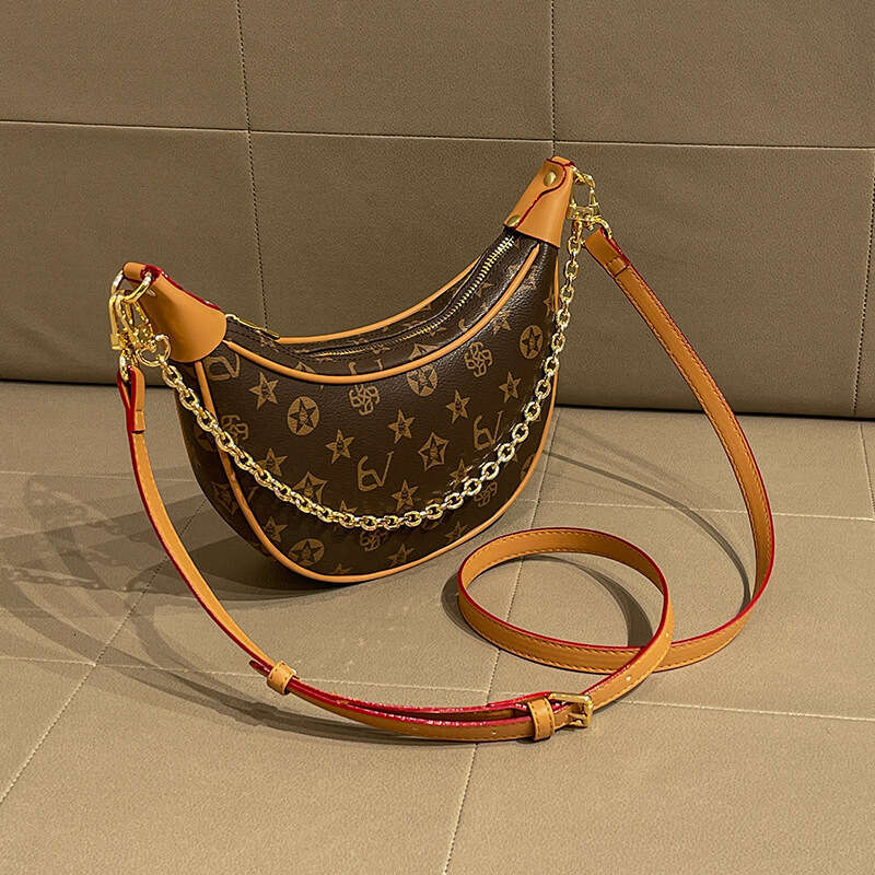 Crossbody Dumpling for Women 2025 New High-end Vintage Baguette Versatile Large Capacity Shoulder Underarm Bag