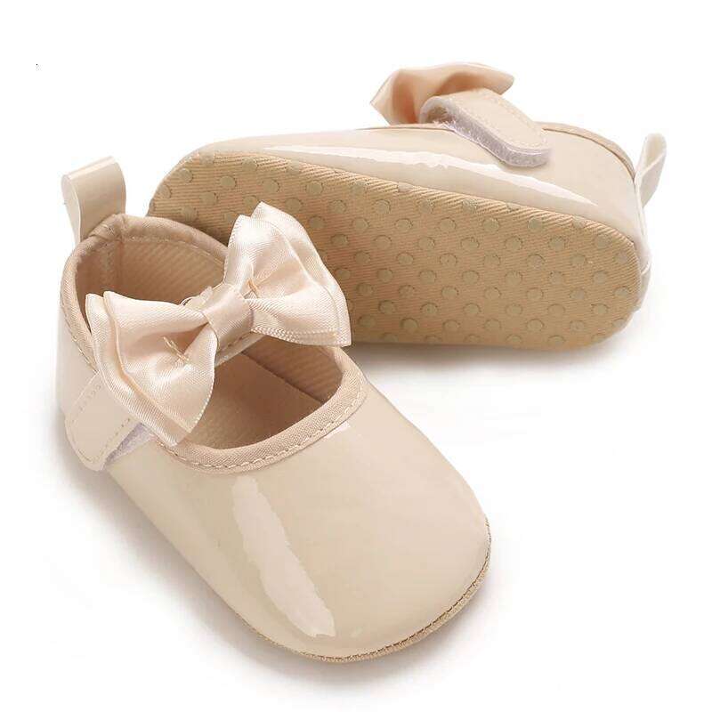 Spring and Autumn Baby Fashion Sweet Princess Versatile Comfortable Rubber Sole Anti slip Walking Shoes