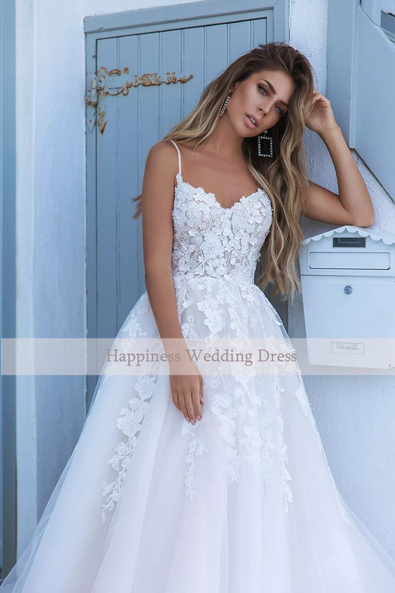 Customized Elegant A-line White 3D flower Wedding Dresses with Appliques Spaghetti Strap Bridal Gowns Boho vestido de casamento