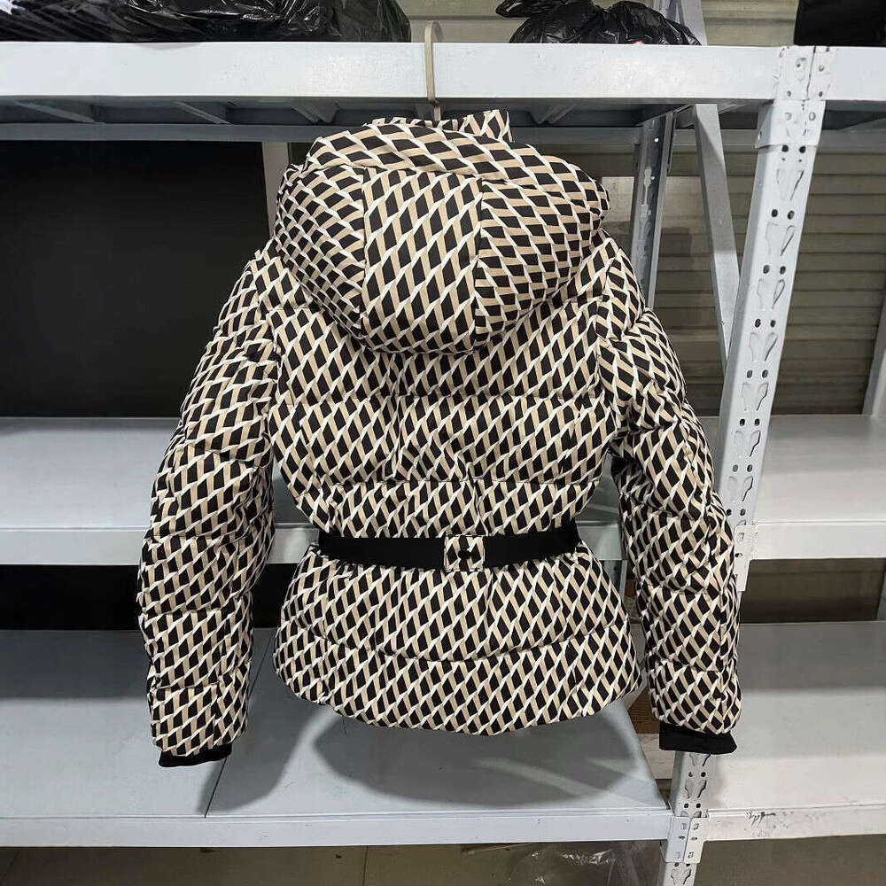 2025 Fashion Hooded Padded Jackets With Belt Women Full Sleeve Down Coat 2025 Autumn Winter Lady Thicken Warm Skiing Jacket