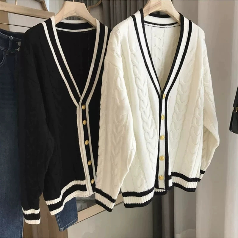 Spot goods Long Sleeve Knit Cardigan Sweater, Korean Style Retro Design, Suitable for Couples, Black and White, Sizes S-3XL