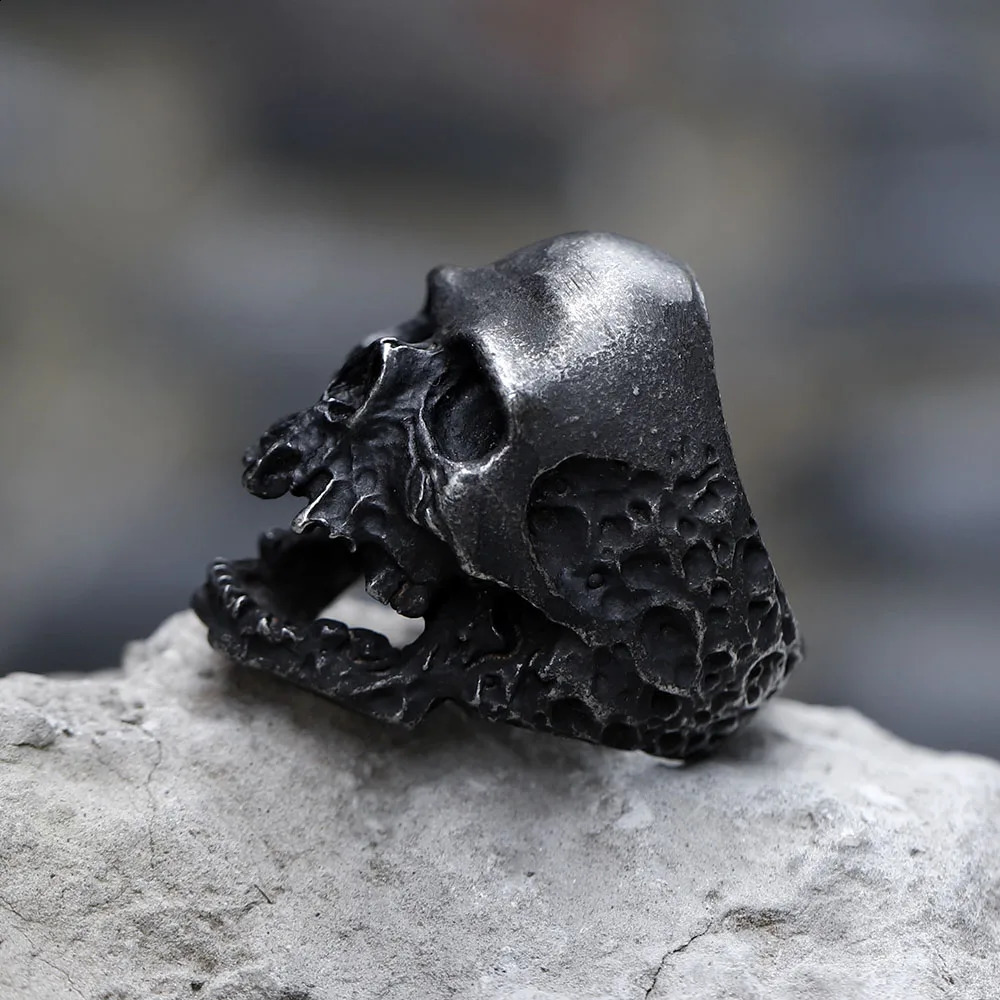 Mens 316L stainlesssteel rings Large fierce Skull Vintage ring for teens gothic punk Biker Jewelry Gift 250911CJ
