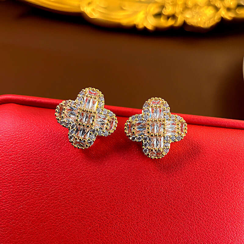 Real Gold Plated Sier Needle Zircon Flower Full Dia Light High-end Fashion Versatile Earrings