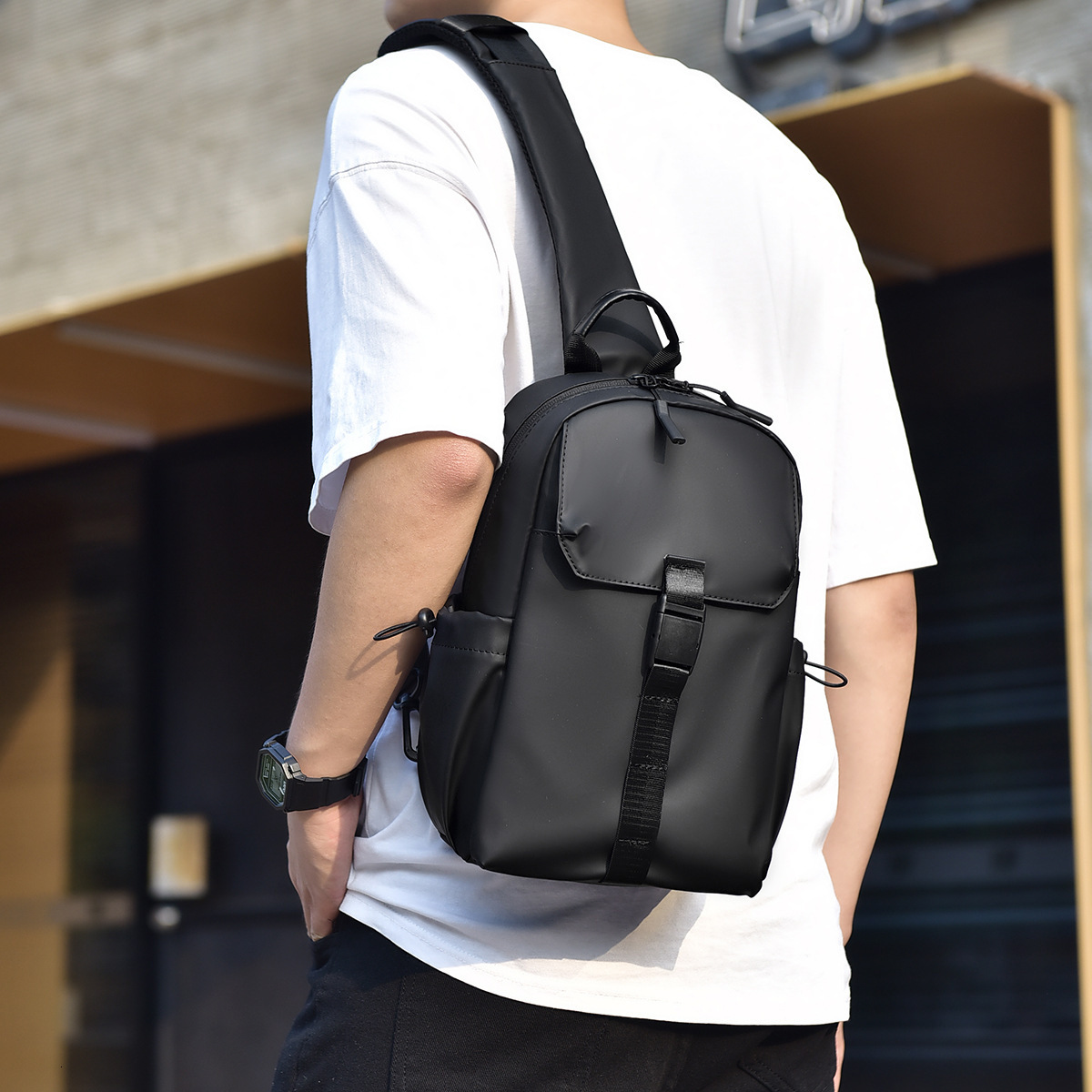 Designer Bag New Casual Men S Crossbody Bag Fashion Chest Bag Large Capacity Lightweight Outdoor Luxury Bag Free Shipping Cycling Shoulder Bag Small C