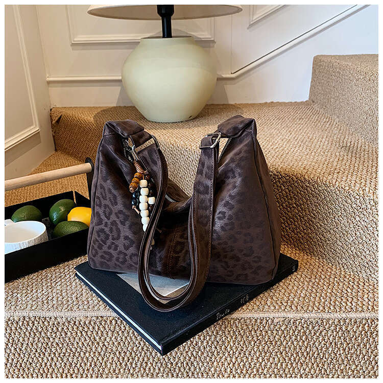 Large Capacity Crossbody for Women 2025 Designer Bags New Model College Student Class Academy Style Casual Commuter Handbag Tote Bag