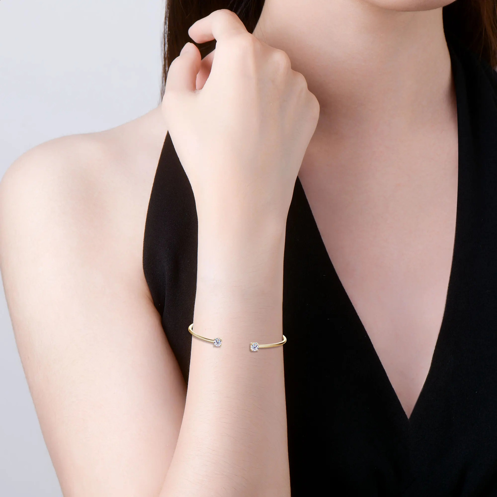 Sweetrain 05CT Bangle for Women 5mm Lab Created Diamond Bracelet 100 Real 925 Sterling Silver Opening Cuff Bangle 250911