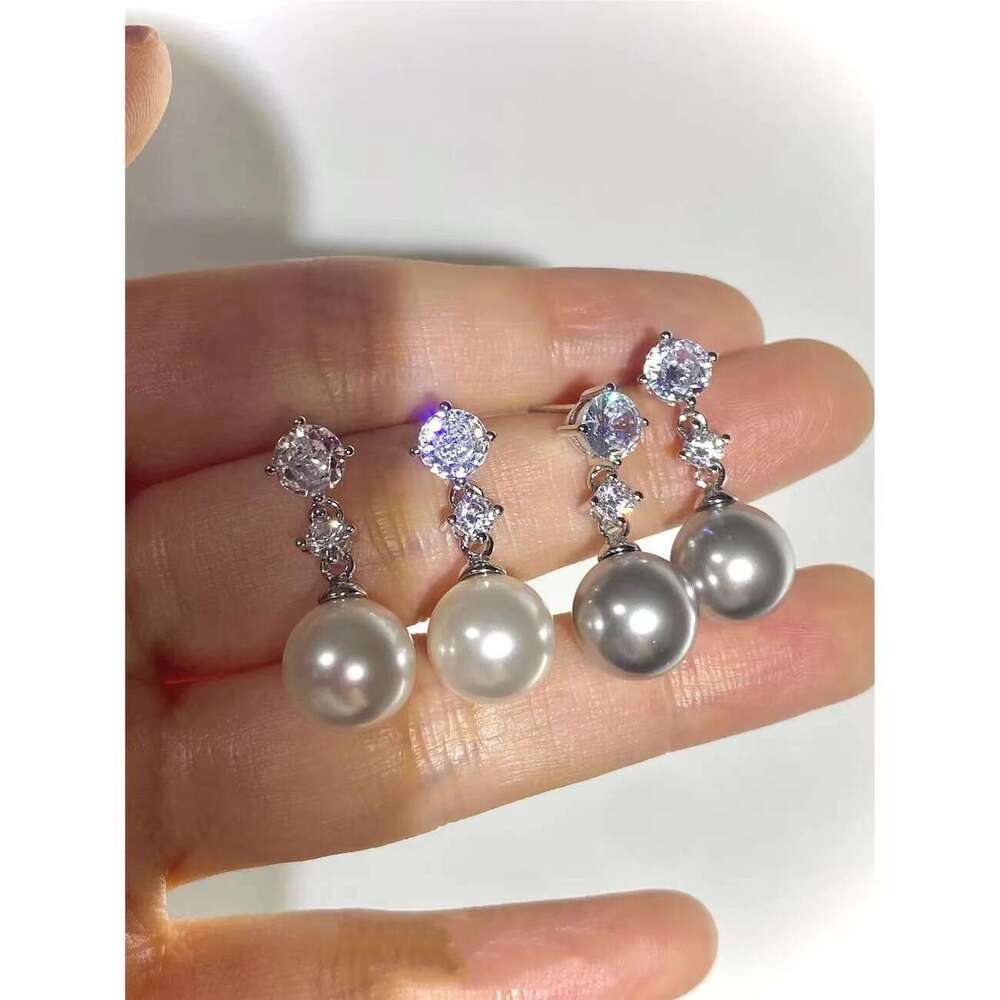 2023 New Ins Style Smart Flashing Pearl Zirconia High-end Light Personality Earrings for Women