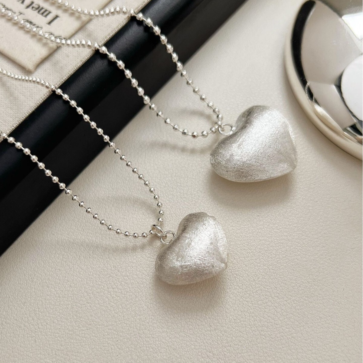 Minimalist Heart Copper Brushed Pendant Necklace Niche Design Fashion Versatile Women's Light Style Choker