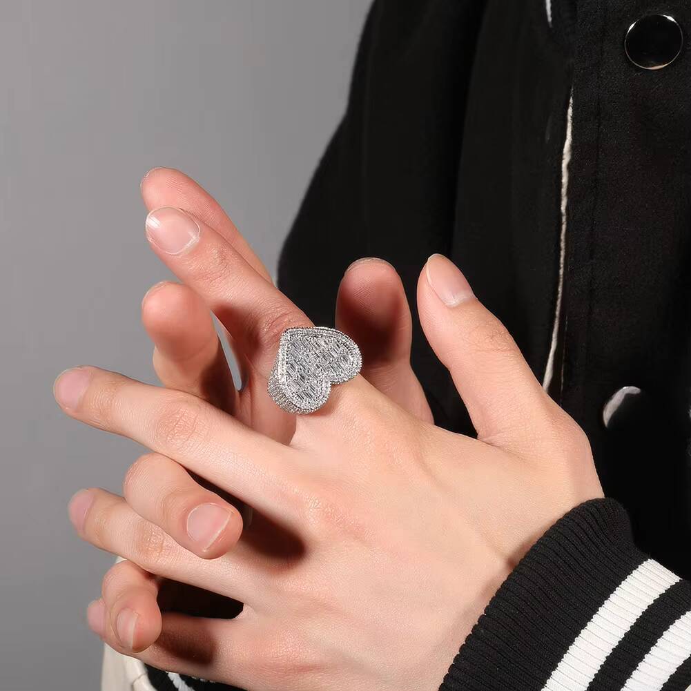 European and American style jewelry street trendsetter high-end rings personalized hip-hop new heart diamond rings cross-border