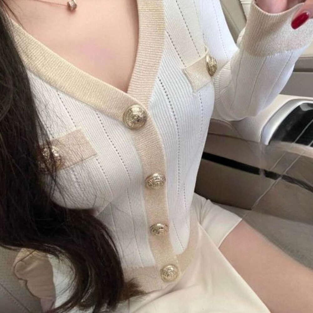 DHEssentials Chanel Style Knitted for Women 2025 Autumn New Slim Fit High Waist V-Neck Short Fashionable Cardigan