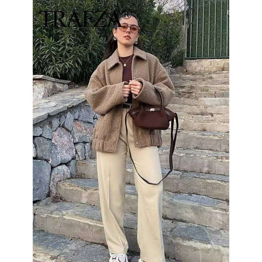 TRAFZA Fashion Women Lamb Woolen Jacket 2025 Vintage Long Sleeves Lapel Pocket Loose Fleece Overcoat Lady High Street Outerwear