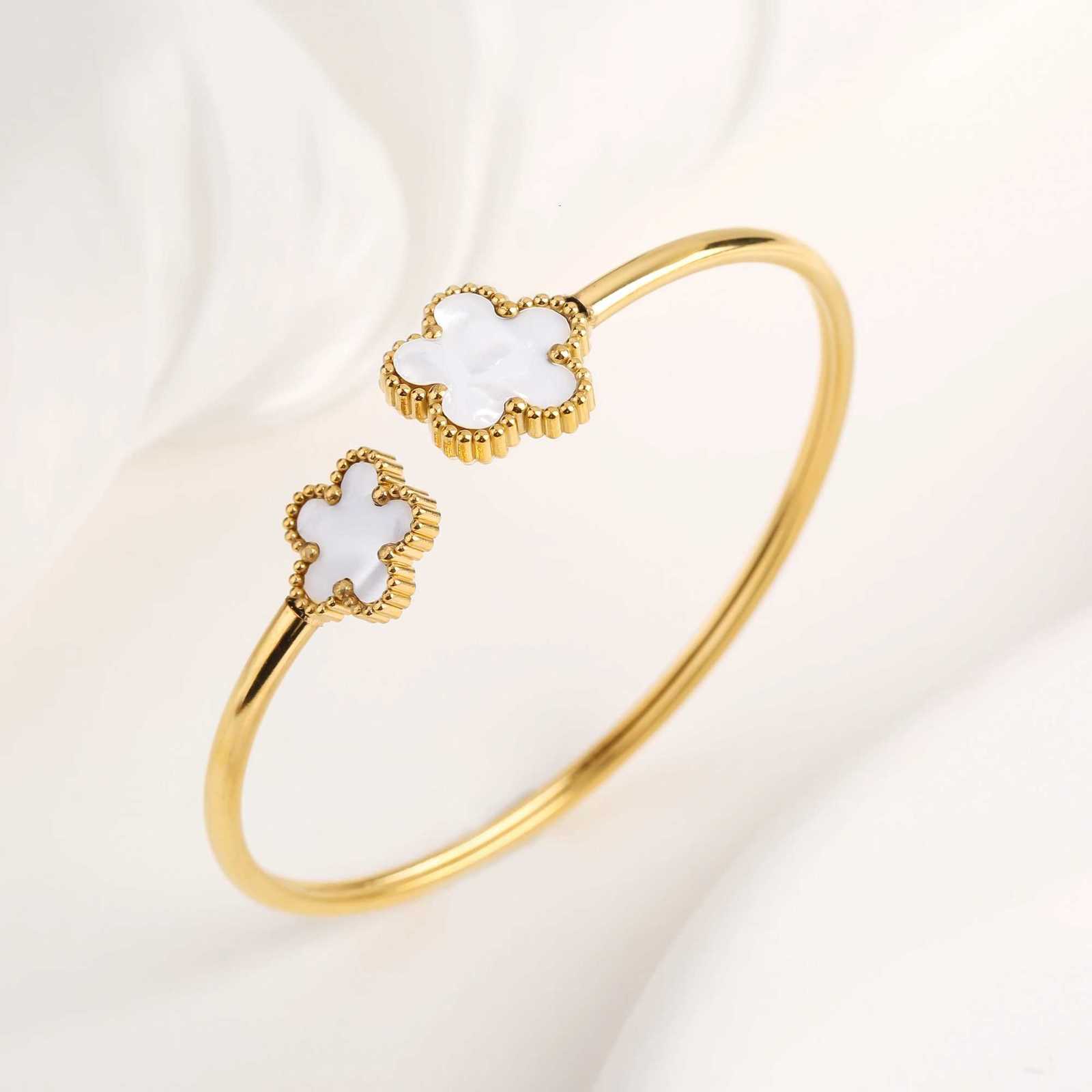 Hot S Simple Shell Five Flower Stainl Steel Open Bangle Fashion For Wan Non Fading Jewelry Party Gift Fem S250912