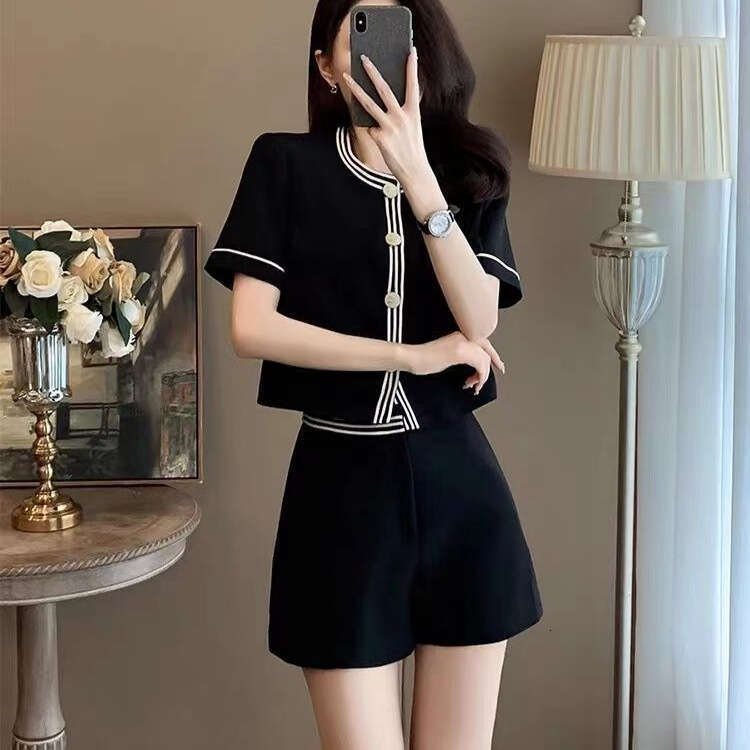 DHEssentials Summer Women's Fashion Elegant Goddess High-End Petite Street Age-Reducing Fashionable Little Chanel Style Shorts Two-Piece Set#905