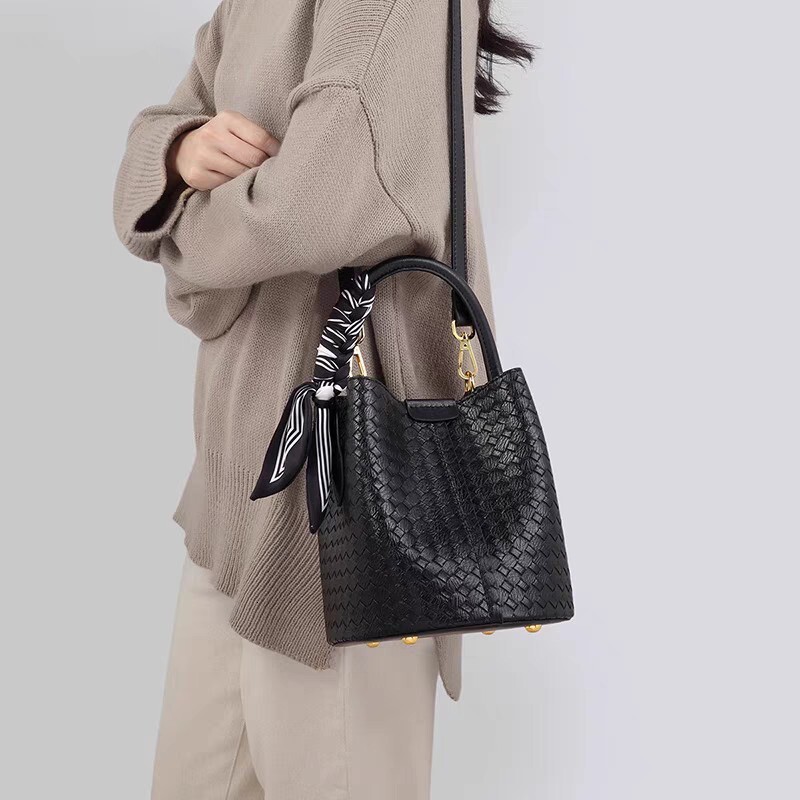 TB BHULAMTE designer bag Bucket Bag Women's 2025 New Women's Bag Crossbody Small Luxury bag Bag High-end Woven Bag Handbag Box Bag