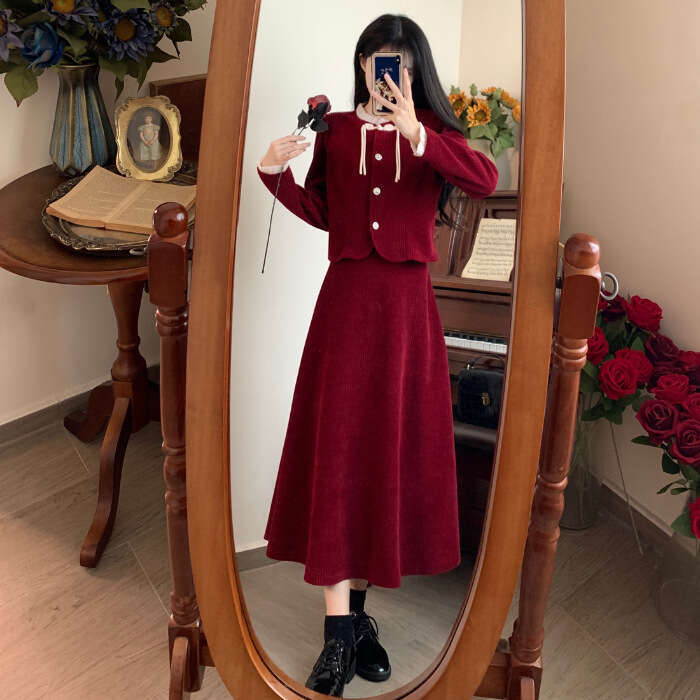 DHEssentials Plus Size French Style Red Corduroy Fashion Suit Skirt for Women Autumn Winter Elegant Slimming Two-Piece Set