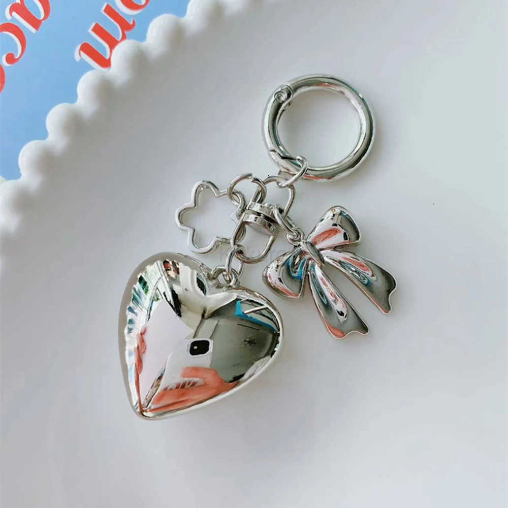 Y2K Silver Color Puffy Heart Bowknot Charms Keyring for Women Backpacks Handbag Pendant Charms Decoration Punk Car Keychain M250912